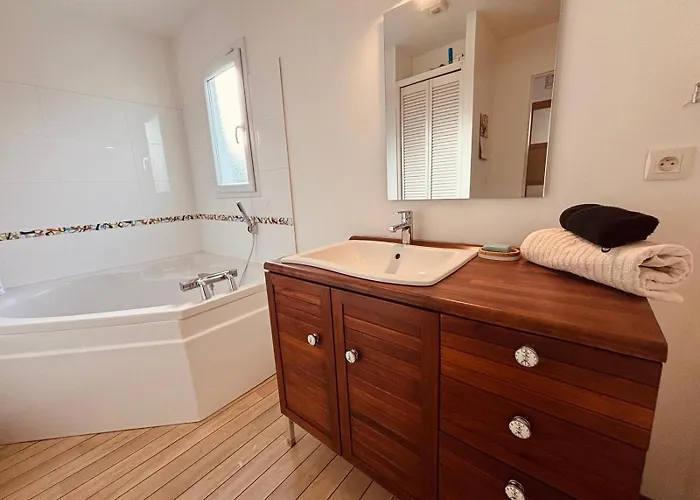 D'hôtes Au Calme Avec Piscine Casa de hóspedes 3*