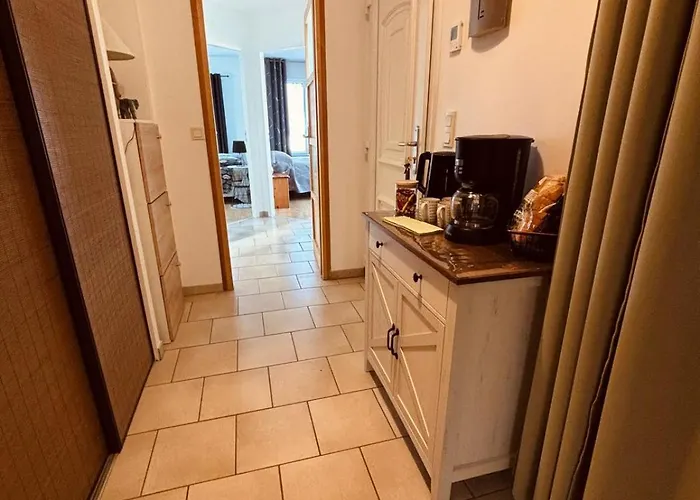 D'hôtes Au Calme Avec Piscine Casa de hóspedes